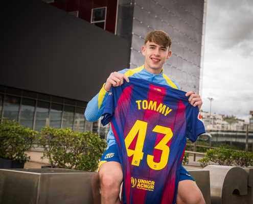 label.aria.barcelonabadge Tommy: 'Estoy viviendo el sueño' El centrocampista formado en La Masia debuta con el primer equipo del Barça ante el Mallorca en el reciente partido de LaLiga en el Spotify Primer Equipo del Camp Nou label.aria.clock hace 1 hora