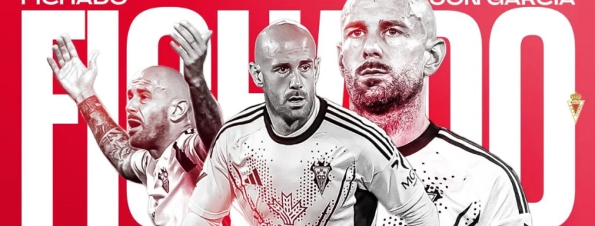 Jon García, jerarquía y contundencia para la zaga del Real Murcia