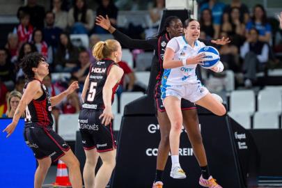 53-76 | Perfumerías Avenida se gana el derecho a soñar desbancando al Spar Girona