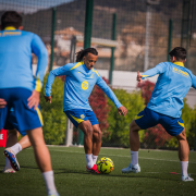 label.aria.barcelonabadge Balde y Kounde completan parte de la sesión con la plantilla Tras unos días de descanso, el FC Barcelona vuelve a los entrenamientos aún sin los jugadores internacionales fuera del Primer Equipo label.aria.clock Hace 29 Mins