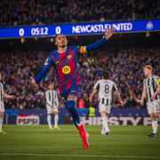 label.aria.barcelonabadge Barça - Newcastle 7-2: Los siete magníficos La genialidad, sobre todo en la segunda parte, mete a los azulgranas en los cuartos de final del primer equipo de la Liga de Campeones label.aria.clock Hace 46 min