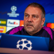 label.aria.barcelonabadge 'Es uno de los momentos más importantes de la temporada' El técnico alemán tiene clara la necesidad de hacer una buena actuación ante el Newcastle en la ida de los octavos de final de la Liga de Campeones Primer Equipo label.aria.clock Hace 51 Mins