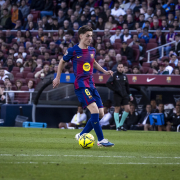 label.aria.barcelonabadge Gavi vuelve tras más de seis meses de baja El centrocampista blaugrana debuta desde agosto con el Barça tras recuperarse de una grave lesión en la rodilla Primer equipo label.aria.clock Hace 2 horas