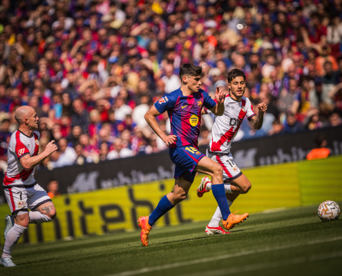 label.aria.barcelonabadge Gerard Martín impacta El joven suma seis partidos seguidos completos, consolidando una importante presencia en el primer equipo del FC Barcelona Primer Equipo label.aria.clock Hace 41 Mins
