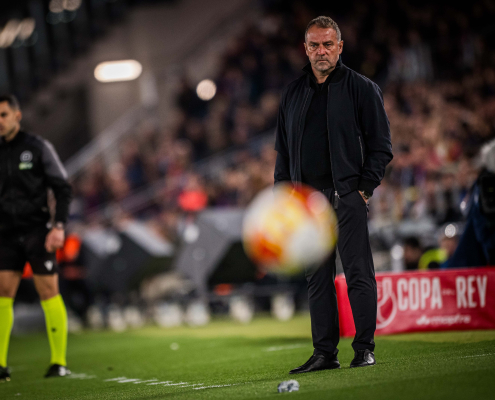 label.aria.barcelonabadge Hansi Flick: 'Podemos estar muy orgullosos' A pesar de ser eliminado de la Copa del Rey por el Atlético, el técnico alemán admitió que 'todos jugaron con corazón' del primer equipo label.aria.clock hace 2 horas