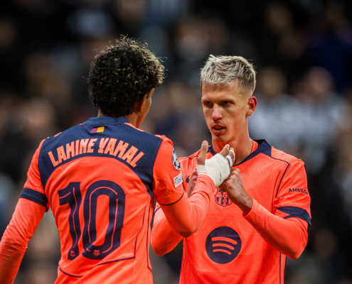 label.aria.barcelonabadge Newcastle - Barça 1-1: respiro tardío Una defensa de calidad y un penalti en el tiempo de descuento empatan en un encuentro difícil en el partido de ida de octavos de final de la Liga de Campeones Primer equipo label.aria.clock hace 3 horas