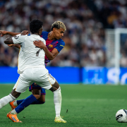 label.aria.barcelonabadge Recta final: nueve partidos con el título de LaLiga en juego La parte decisiva de la temporada arranca tras el parón de selecciones con revalidar el trofeo de LaLiga como objetivo del primer equipo blaugrana label.aria.clock Hace 29 Mins