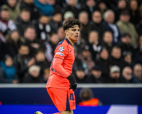 label.aria.barcelonabadge Xavi Espart debuta con el primer equipo El joven sustituyó tarde a Ronald Araujo en St. James' Park en su primera aparición con el primer equipo blaugrana label.aria.clock Hace 59 Mins