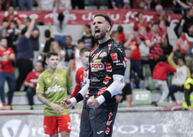 GALERÍA REGIONAL DEL DERBI | Corazón y compromiso en el Palacio (2-1)