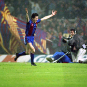 Escudo del FC Barcelona A 40 años de aquella noche ante el Gotemburgo Un hat-trick de Pichi Alonso ilumina el Camp Nou en esta mítica remontada Primer Equipo Noticia publicada hace 1 hora