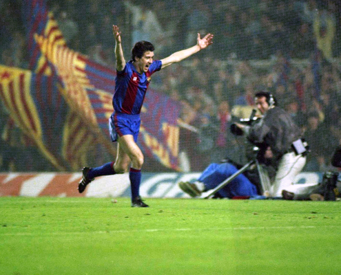 Escudo del FC Barcelona A 40 años de aquella noche ante el Gotemburgo Un hat-trick de Pichi Alonso ilumina el Camp Nou en esta mítica remontada Primer Equipo Noticia publicada hace 1 hora