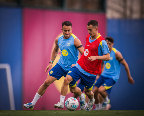Escudo del FC Barcelona Continúan los preparativos El domingo trae una nueva sesión en la Ciutat Esportiva con Fermín de vuelta con el grupo Primer Equipo Noticia publicada hace 2 horas
