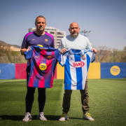 Escudo del FC Barcelona Encuentro entre Flick y Manolo Cortés encuentro entre los entrenadores rivales de cara al derbi Primer Equipo Noticia publicada hace 1 hora
