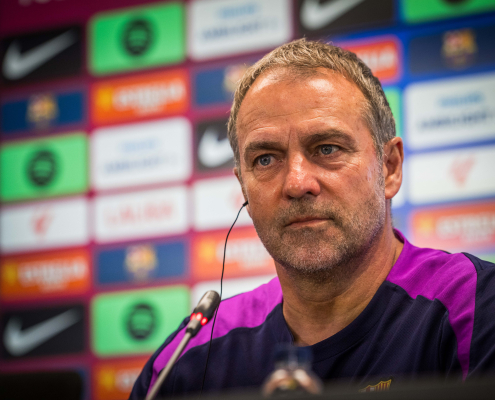 Escudo del FC Barcelona Hansi Flick: 'El equipo tiene energía e ilusión' Tras la eliminación de la Champions a manos del Atlético, el técnico azulgrana centra su atención en el potencial de su plantilla en el primer equipo Fecha de publicación hace 2 horas