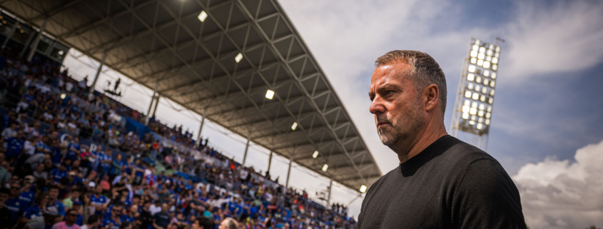 Escudo del FC Barcelona Hansi Flick: 'Lo hicimos muy bien en un estadio complicado' El técnico alemán se mostró encantado con la victoria en Getafe en Liga y con la actuación de su equipo Primer Equipo Fecha de publicación Hace 1 hora