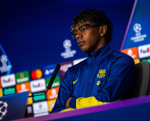 Escudo del FC Barcelona Lamine: 'La remontada no es un milagro' El número 10 del Barça dice que la eliminatoria “no ha terminado” y admite que se inspira en LeBron James de cara al choque en el primer equipo del Metropolitano Noticia publicada hace 3 horas