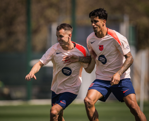 Escudo del FC Barcelona Recuperación tras la victoria La mañana siguiente de derrotar al Celta por 1-0, la plantilla (incluido Cancelo) vuelve a los entrenamientos Primer Equipo Fecha de publicación Hace 26 Minutos