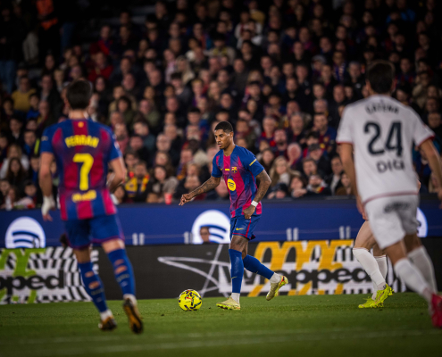 Escudo del FC Barcelona Un partido que promete goles Tanto el FC Barcelona como Osasuna están en una inmensa racha goleadora, y los dos equipos se enfrentan este sábado Primer Equipo Fecha publicada hace 1 hora