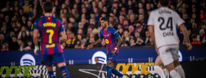Escudo del FC Barcelona Un partido que promete goles Tanto el FC Barcelona como Osasuna están en una inmensa racha goleadora, y los dos equipos se enfrentan este sábado Primer Equipo Fecha publicada hace 1 hora