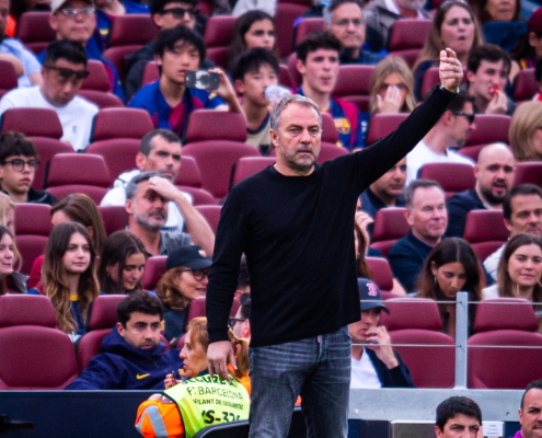 Escudo del FC Barcelona Vídeo: 'Gran victoria pero no fue fácil' El técnico alemán rememora un impresionante derbi y afronta el reto que le espera el martes Primer Equipo Noticias publicadas hace 55 minutos