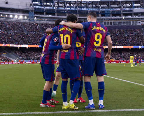 Escudo del club FC Barcelona VISTA PREVIA | Barça-Celta Siete jornadas para el final de Liga y tres puntos más de este miércoles acercarían aún más el título al primer equipo de la capital catalana Fecha de publicación Hace 58 Minutos