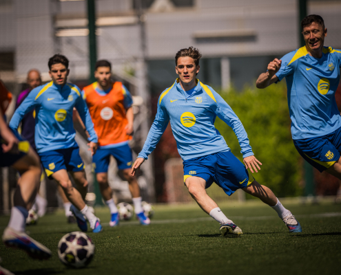 label.aria.barcelonabadge La plantilla de la Liga de Campeones se enfrentará al Atlético No Bernal pero Araujo está en la lista anunciada por Hansi Flick Primer equipo label.aria.clock Hace 52 Mins