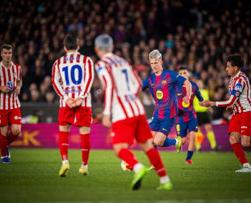 label.aria.barcelonabadge Un abril apasionante por delante El trío de partidos contra el Atlético, el derbi contra el Espanyol son solo algunos de los apetitosos encuentros que les esperan a los culés este mes Primer Equipo label.aria.clock Hace 39 Mins