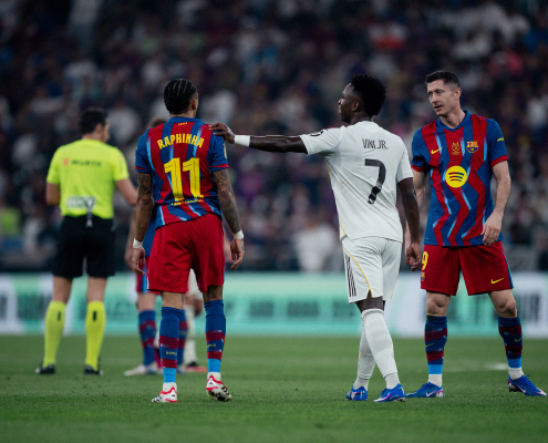 Escudo del FC Barcelona 10 cosas sobre el Clásico Barça que se enfrentará al Real Madrid el 10 de mayo en un partido que podría consagrarlo campeón de Liga (21:00 h) Primer equipo Fecha de publicación Hace 20 horas
