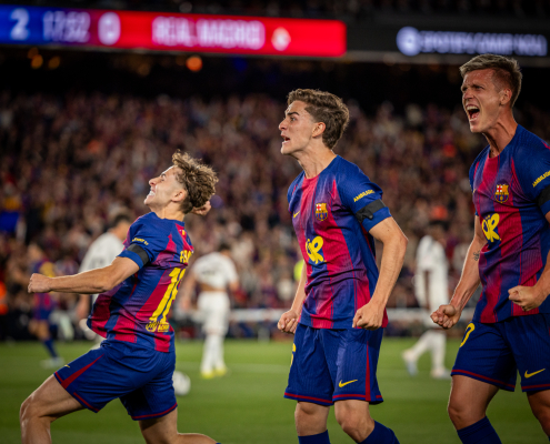 Escudo del FC Barcelona 106 victorias cada uno en El Clásico La victoria en Spotify en el Camp Nou sube de nivel en el récord histórico entre rivales históricos Primer Equipo Fecha de publicación Hace 1 hora