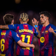 FC. Barcelona: Escudo del FC Barcelona 19 de 19 en Escudo del FC Barcelona 19 de 19 en casa El equipo de Hansi Flick se lleva la victoria ante el Betis y registra un lleno en casa por primera vez en 66 años Primer Equipo Fecha de publicación Hace 3 horas