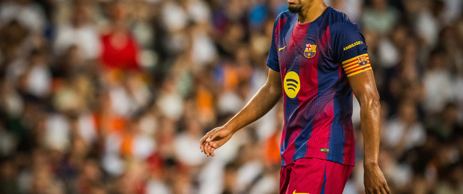Escudo del FC Barcelona Araujo rumbo al Mundial Marcelo Bielsa nombra al defensa entre sus jugadores del primer equipo norteamericano Fecha de publicación Hace 1 hora