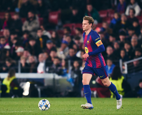 Escudo del FC Barcelona Frenkie de Jong en la convocatoria del Mundial El centrocampista del Barça es un miembro clave de la plantilla holandesa de Ronald Koeman Primer equipo Fecha de publicación Hace 27 minutos