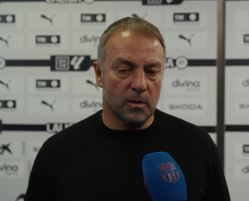Escudo del FC Barcelona Hansi Flick: 'La derrota no cambia la temporada que hemos tenido' El técnico alemán dice que la derrota ante el Valencia en la última jornada de la Liga no refleja la excelente victoria del primer equipo en Liga y Supercopa 2025/26 Fecha de publicación hace 8 horas