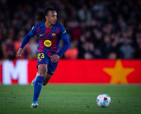 Escudo del FC Barcelona Koundé en la convocatoria del Mundial Didier Deschamps convoca al número 23 del FC Barcelona, ​​el primer blaugrana confirmado para ir al primer equipo del Mundial Fecha de publicación Hace 34 Min.