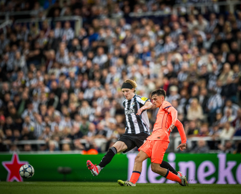 Escudo del FC Barcelona Los cuatro récords de Gordon en el Newcastle Utd El nuevo fichaje del FC Barcelona hizo mucha historia en su antiguo club Primer Equipo Fecha de publicación Hace 28 Minutos