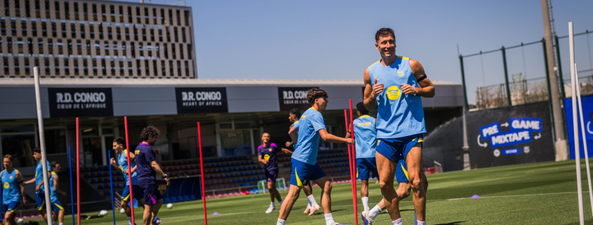 Escudo del FC Barcelona Más entrenamientos de cara al último partido A dos días de visitar Mestalla, el equipo se reúne de nuevo en el primer equipo de la Ciutat Esportiva Fecha de publicación Hace 20 Minutos