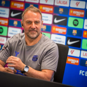 Escudo del FC Barcelona 'Tenemos que jugar al mismo nivel' El técnico destaca la importancia de mantener la intensidad y rendir como en el partido contra el primer equipo del Getafe Fecha de publicación Hace 1 hora