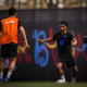 Escudo del FC Barcelona Último entrenamiento antes del viaje a Pamplona La plantilla prueba por última vez antes de partir el sábado por la mañana hacia la comunidad autónoma de Navarra Primer Equipo Fecha de publicación Hace 35 Minutos