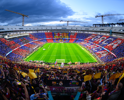 Escudo del club FC Barcelona Espectacular mosaico e himno a capella Antes del partido en Spotify el Camp Nou cuenta con una gigantesca FORÇA BARÇA mientras el público canta la canción del club al unísono Primer equipo Fecha de publicación Hace 47 minutos