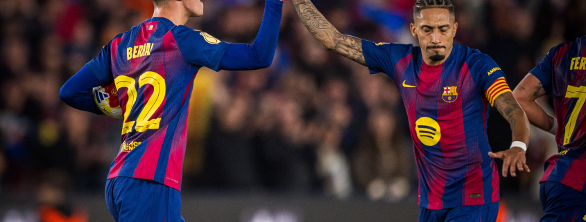 Escudo del club FC Barcelona Presentado por asistencia--blanco Bernal y Raphinha en la plantilla para el primer equipo Osasuna-Barça Fecha de publicación Hace 52 minutos