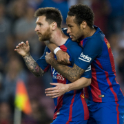 FC. Barcelona: Escudo del FC Barcelona Enlaces al Mundial del Escudo del FC Barcelona Enlaces al Mundial del FC Barcelona Dieciséis jugadores actuales, tres entrenadores y varios exculés estarán en el Mundial más importante de la historia Primer Equipo Fecha de publicación Hace 53 Mins