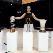 Basket F: Valencia Basket se despide de Cristina Ouviña en Valencia Basket se despide de Cristina Ouviña en un emotivo acto