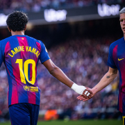 El FC Barcelona mete a 12 blaugranas en octavos de final Sólo un jugador del Barça no logró pasar de octavos de final | FOTOS: @FIFAcom Primer equipo Fecha de publicación Hace 1 hora