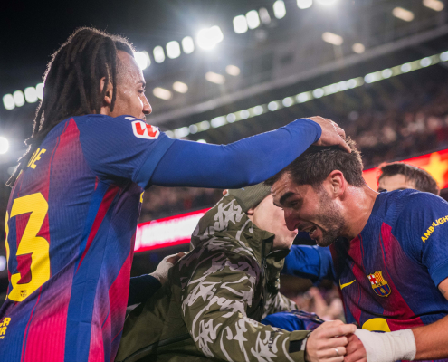 Escudo del FC Barcelona 10 blaugranas en los cuartos de final del Mundial La plantilla de Luis de la Fuente cuenta con ocho jugadores del FC Barcelona y también están Koundé con Francia y Gordon con el primer equipo de Inglaterra Fecha de publicación Hace 1 hora