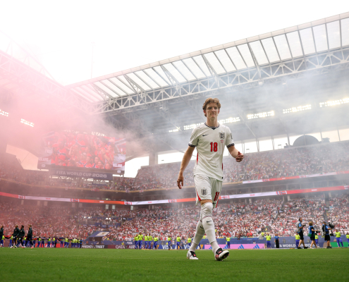 Escudo del FC Barcelona Anthony Gordon proporciona una asistencia en la victoria de Inglaterra Los blaugrana preparan a Jude Bellingham para el empate en la victoria por 2-1 en la prórroga sobre Noruega / Fotos: Primer equipo de la FIFA Fecha de publicación Hace 46 minutos