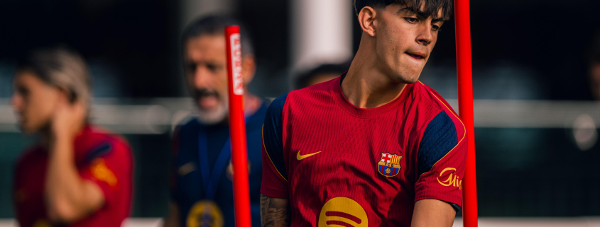 Escudo del FC Barcelona Doble sesión en Inglaterra Los culé completan una doble sesión en el primer equipo de St. George's Park Fecha de publicación Hace 1 hora