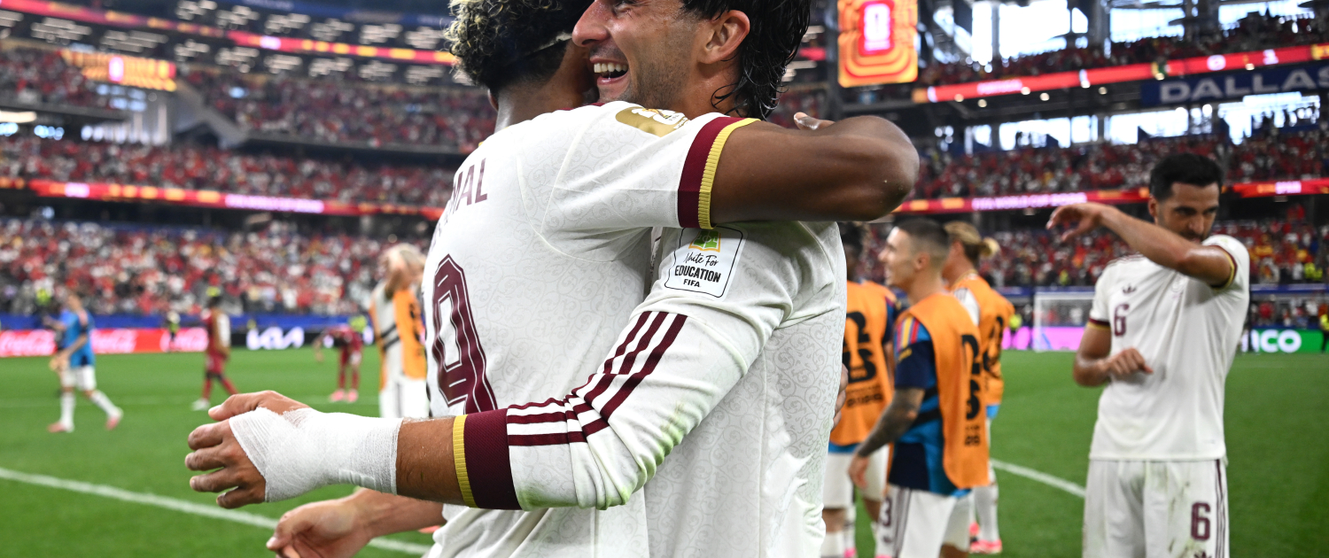 Escudo del FC Barcelona Ferran Torres, clave en la victoria de España El blaugrana realiza la asistencia al gol de Mikel Merino en el triunfo ante el primer equipo de Portugal Fecha de publicación Hace 48 Minutos