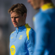 Escudo del FC Barcelona Frenkie de Jong noticia sobre lesión El centrocampista holandés ha sufrido una rotura del ligamento colateral medial de su rodilla derecha. Primer equipo Fecha de publicación Hace 1 hora