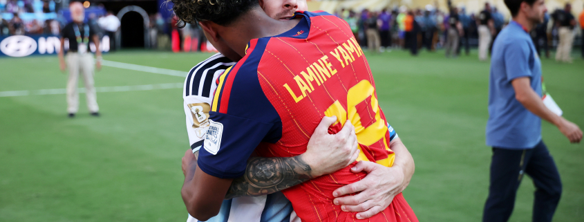 Escudo del FC Barcelona Lamine Yamal lo vuelve a hacer El delantero catalán se convierte en el jugador más joven en ganar la Eurocopa y el Mundial con el primer equipo Fecha de publicación Hace 1 hora