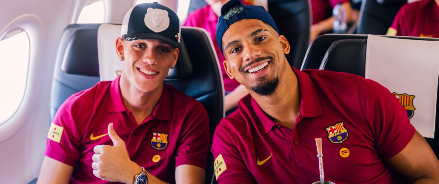 Escudo del FC Barcelona Llegada a Birmingham La plantilla aterriza en la segunda ciudad de Inglaterra, donde permanecerá hasta el 3 de agosto Primer equipo Fecha de publicación Hace 1 hora